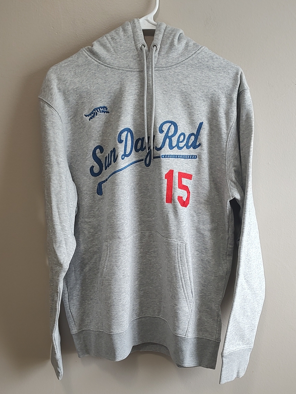 TIGER WOODS Sun Day Red Script Midweight 15 Majors Pullover Gray Hoodie Size M